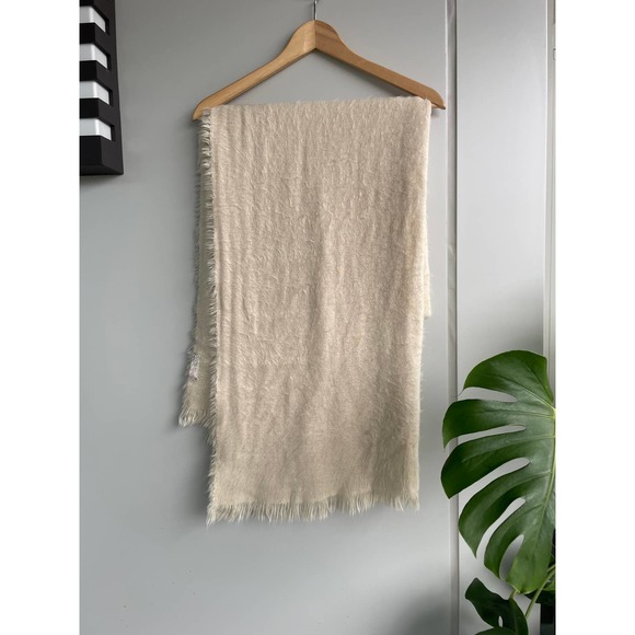 Free People Accessories - FREE PEOPLE soft knit light cream tan blanket winter scarf